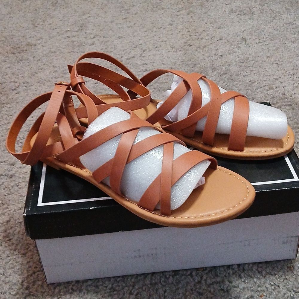 Qupid Athena camel strappy sandals Sz 6.5 NIB - Picture 3 of 7